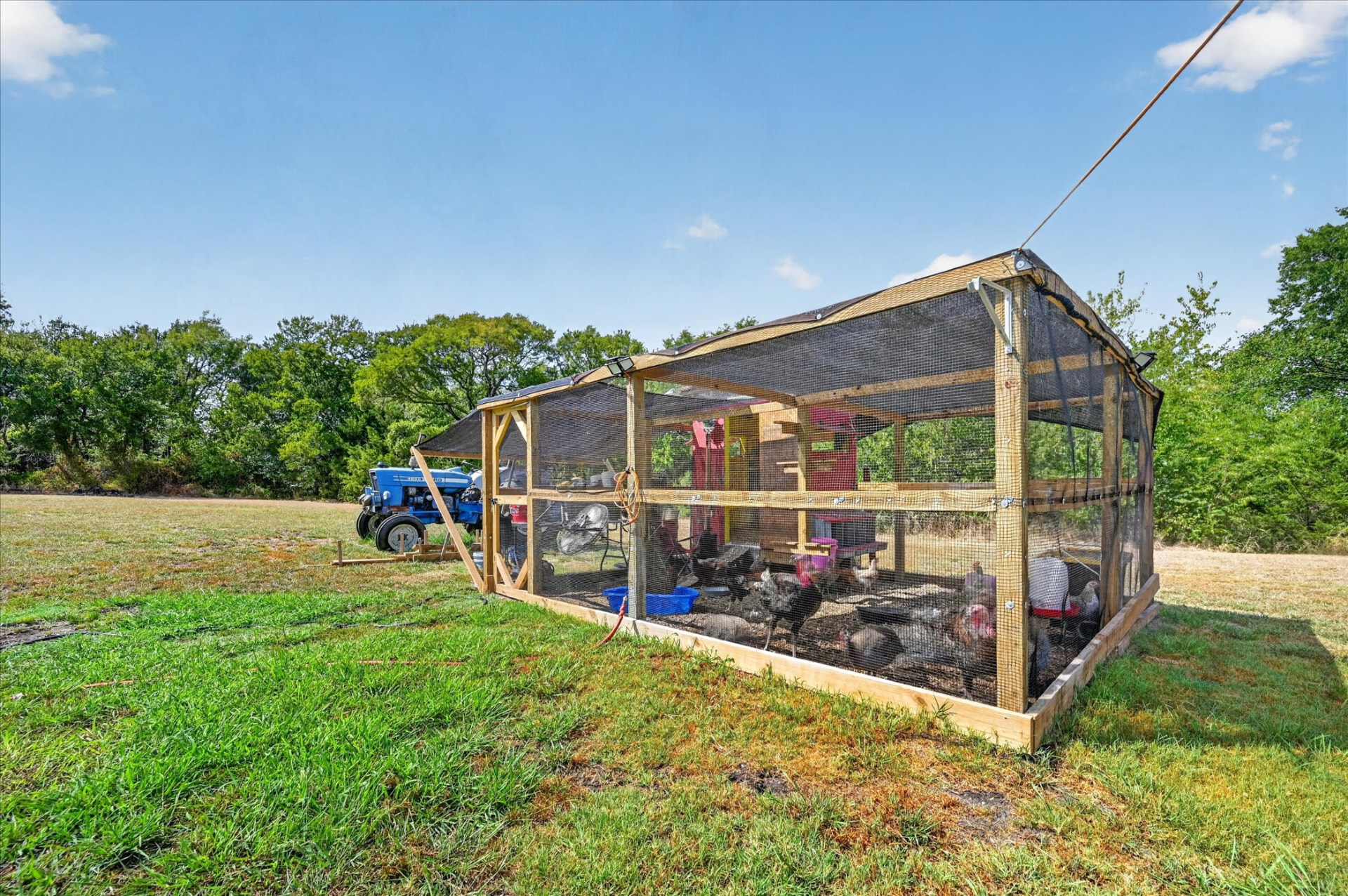 913 County Road 4232, Bonham, Texas — property photograph 4 of 34