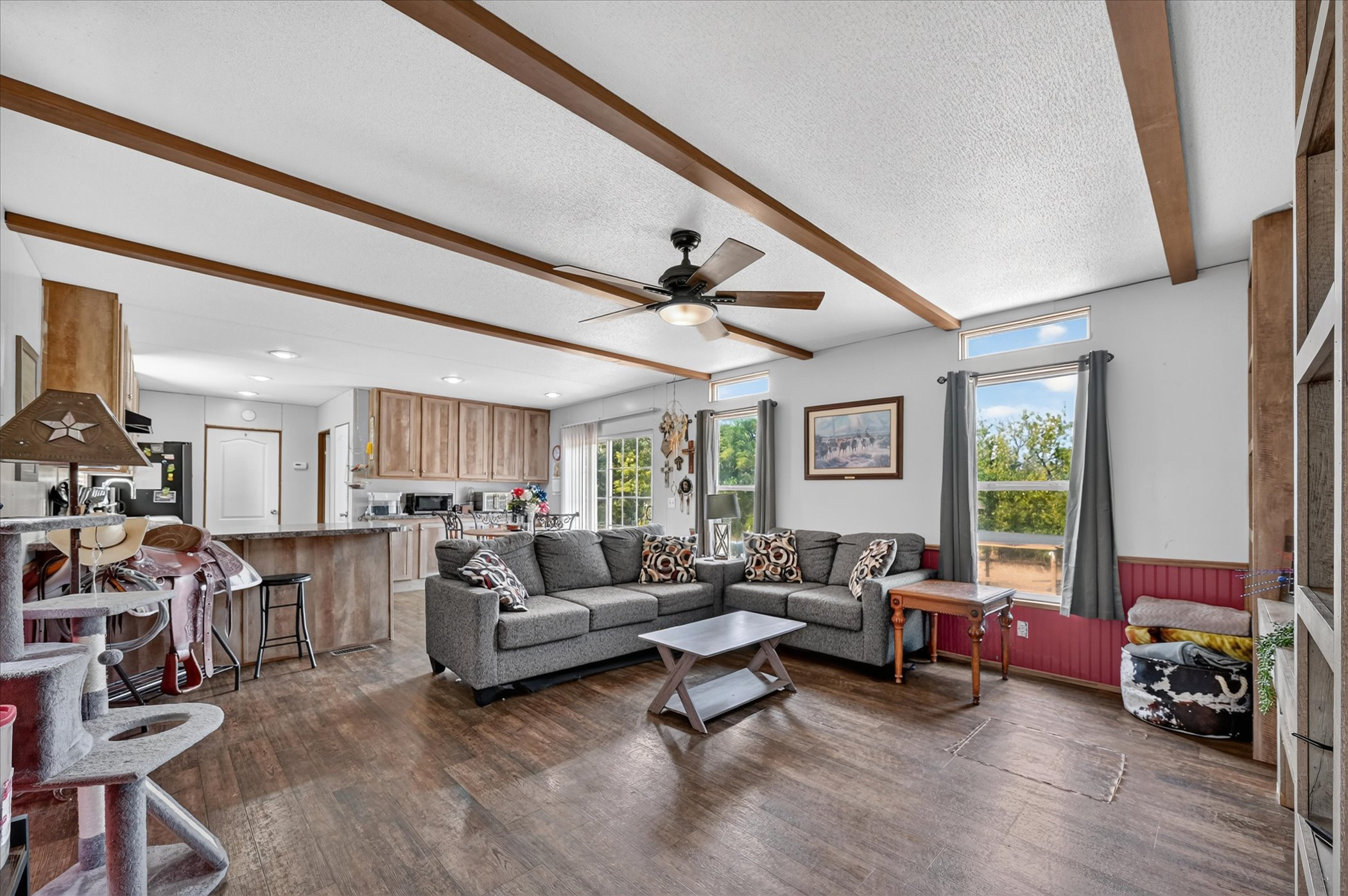 913 County Road 4232, Bonham, Texas — property photograph 6 of 34