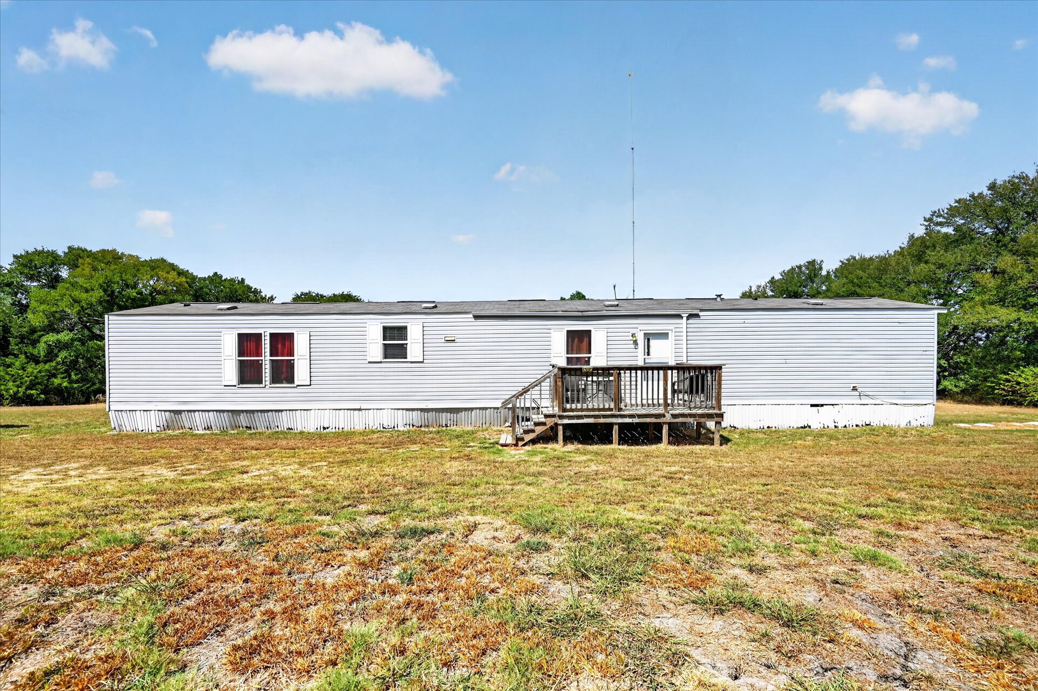 913 County Road 4232, Bonham, Texas — property photograph 1 of 39